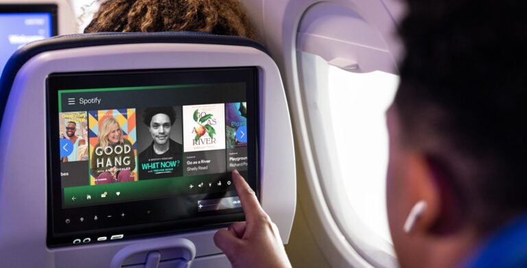 United Airlines' Mile Play: Earn Bonus Miles on Flights