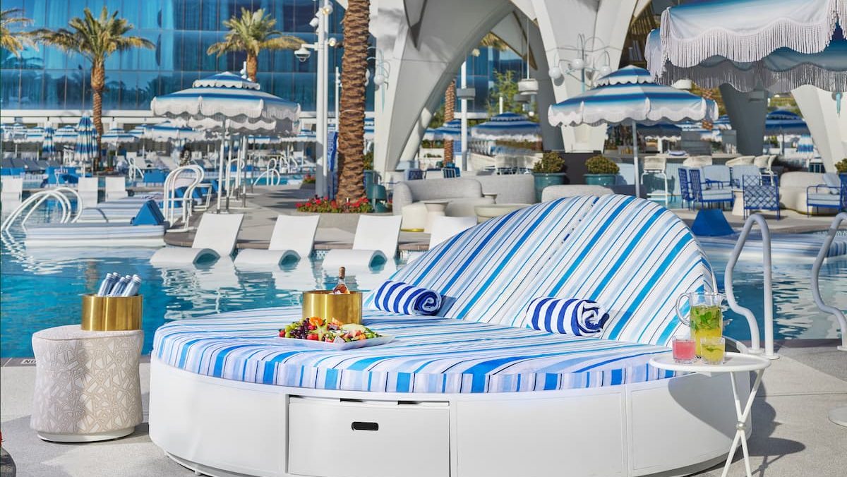 Fontainebleau Las Vegas: $200 Amex Offer!